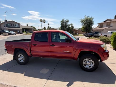 Used 2007 Toyota Tacoma PreRunner RWD image 1