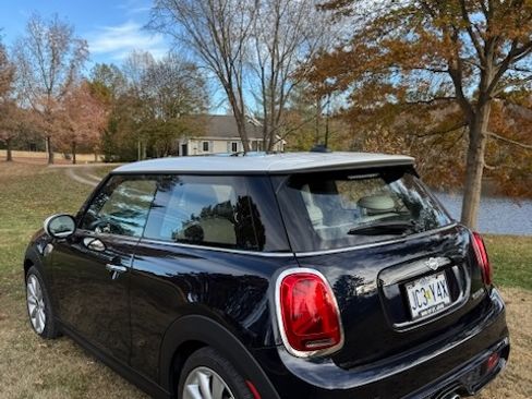 Used 2020 MINI Cooper S image 8