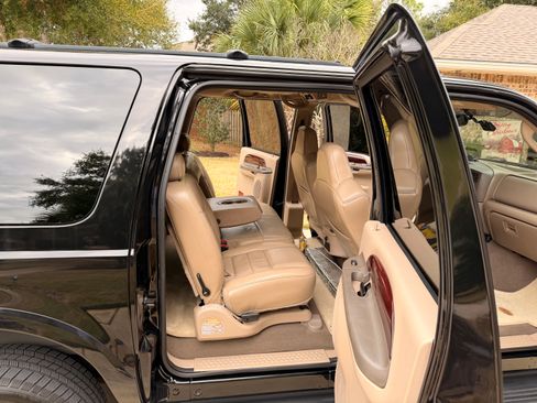 Used 2004 Ford Excursion Limited image 11