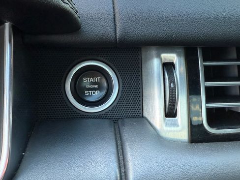 Used 2016 Land Rover Range Rover HSE image 23