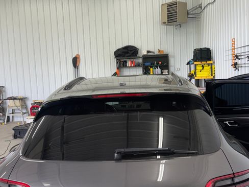 Used 2015 Porsche Macan Turbo AWD/4WD image 9