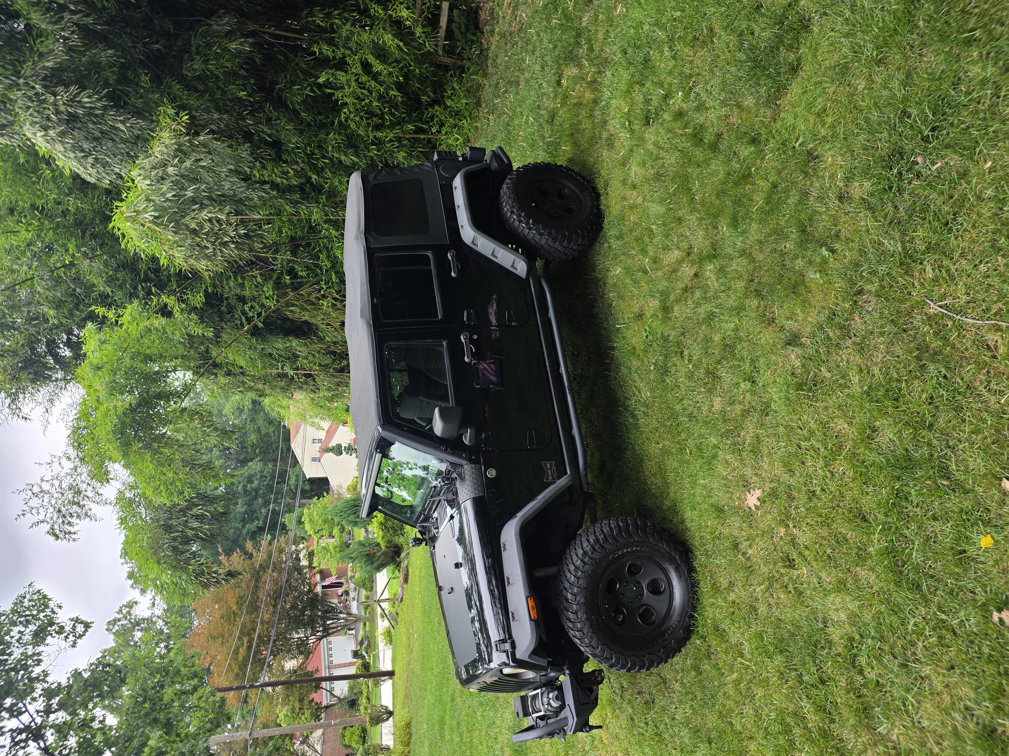 Used 2009 Jeep Wrangler Unlimited Rubicon w/ Dual Top Group AWD/4WD image 17