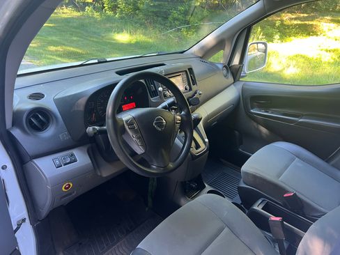 Used 2019 Nissan NV200 SV FWD image 6