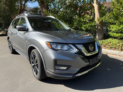 Used 2018 Nissan Rogue SL w/ Premium Package