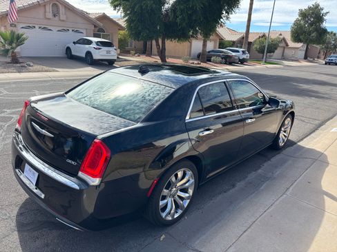 Used 2018 Chrysler 300 Limited image 4