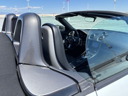 Used 2021 Porsche 718 Boxster RWD image 9