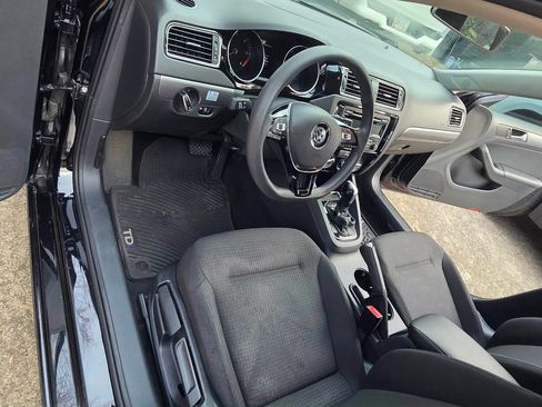 Used 2015 Volkswagen Jetta TDI S image 15