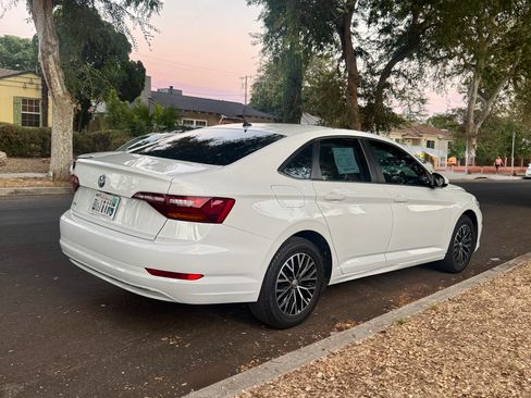 Used 2019 Volkswagen Jetta SE FWD image 10
