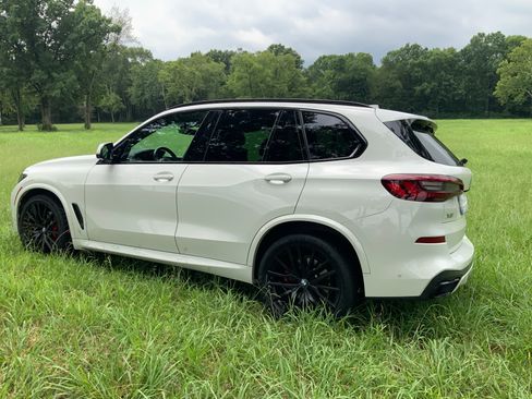 Used 2022 BMW X5 xDrive40i w/ M Sport Package AWD/4WD image 19