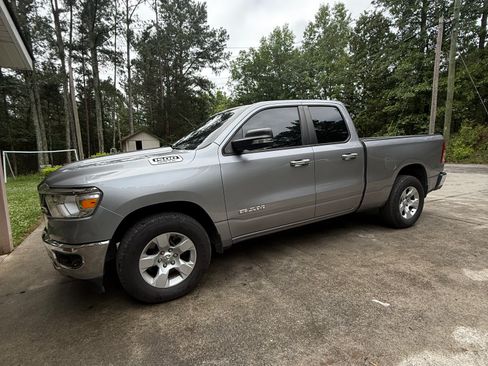 Used 2020 RAM 1500 Big Horn RWD image 2