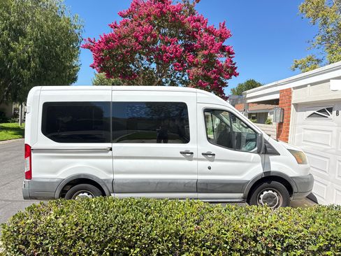 Used 2015 Ford Transit 150 XL RWD image 5