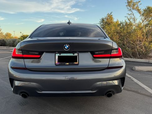 Used 2022 BMW 330i Sedan w/ M Sport Package image 5