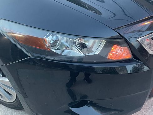 Used 2009 Honda Accord LX-S image 2