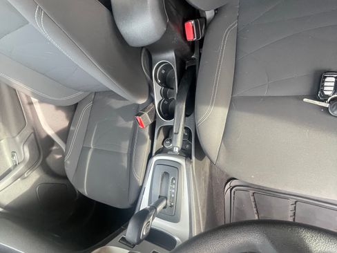 Used 2017 Ford Fiesta SE FWD image 14