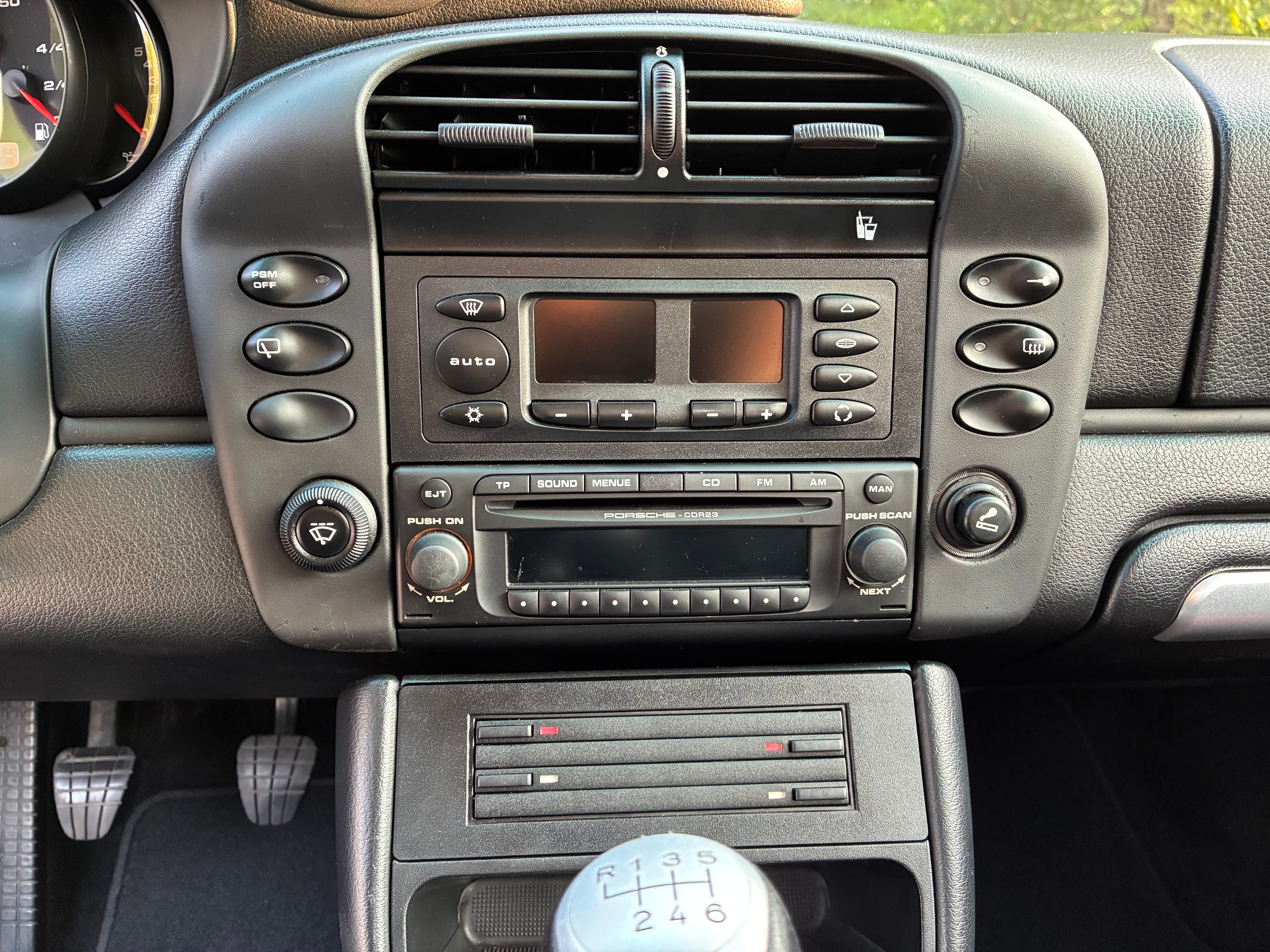 Used 2003 Porsche 911 Carrera image 20