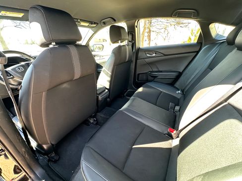 Used 2019 Honda Civic Sport image 11