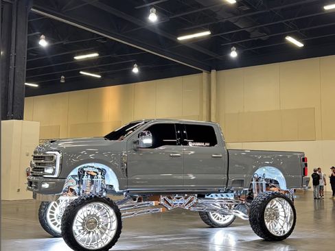 Used 2024 Ford F250 Limited w/ FX4 Off-Road Package image 10