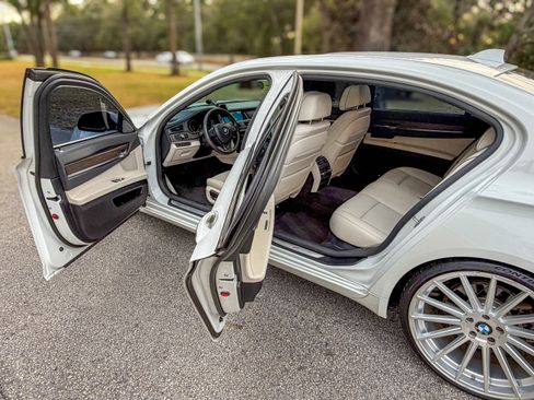 Used 2015 BMW 740Li image 11