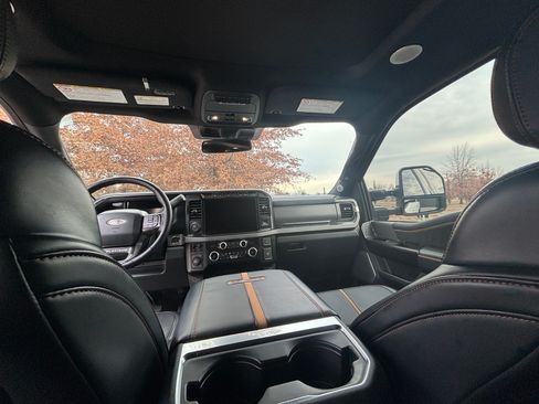 Used 2024 Ford F350 Platinum image 5