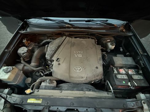 Used 2012 Toyota Tacoma 4x4 Double Cab image 10