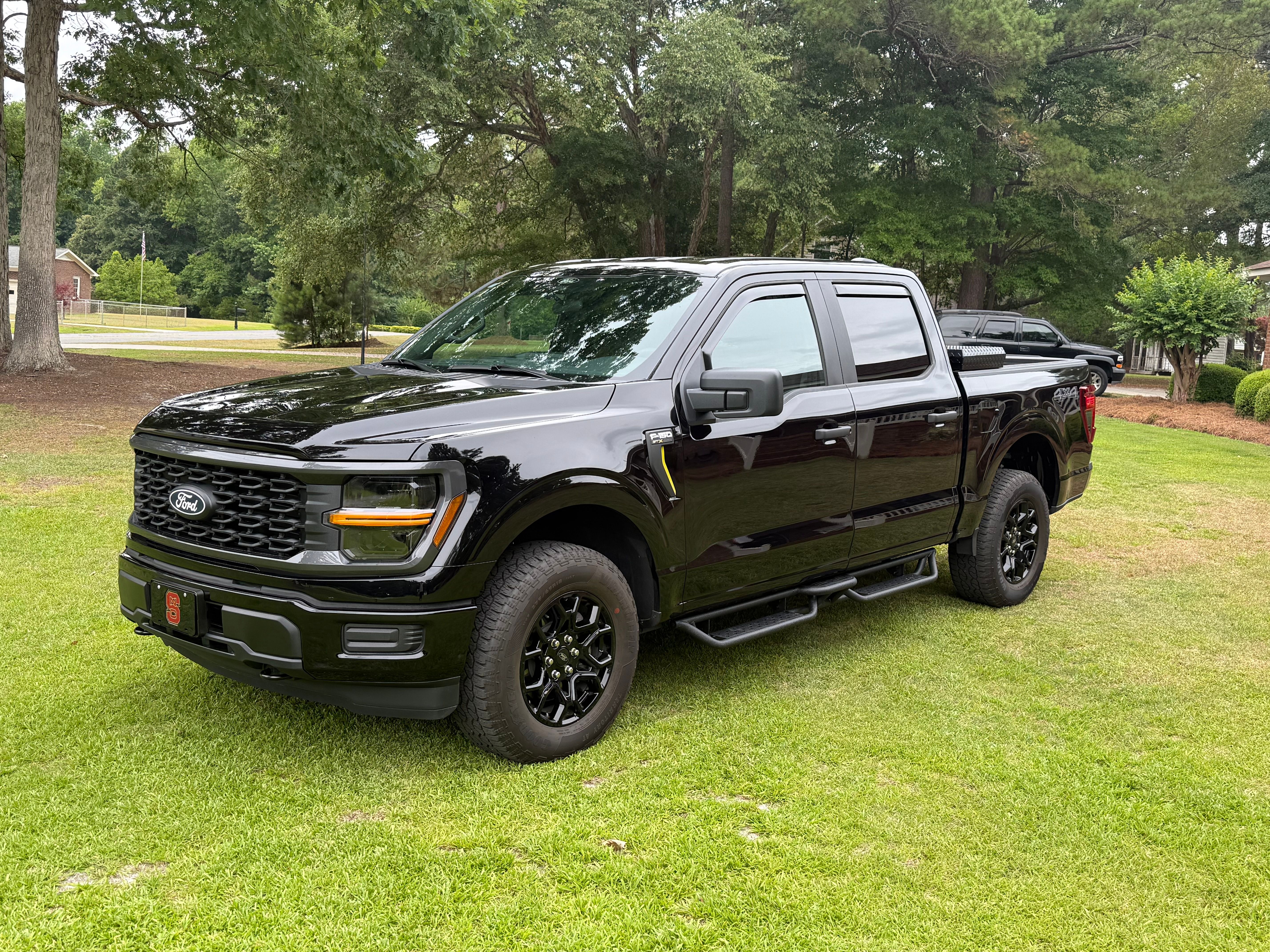 Used 2025 Ford F150 STX AWD/4WD image 1