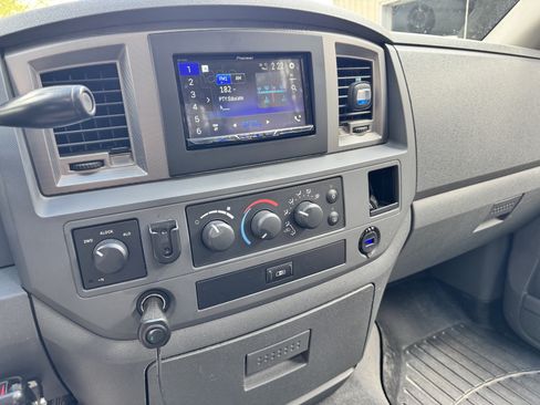 Used 2006 Dodge Ram 2500 Truck SLT AWD/4WD image 15