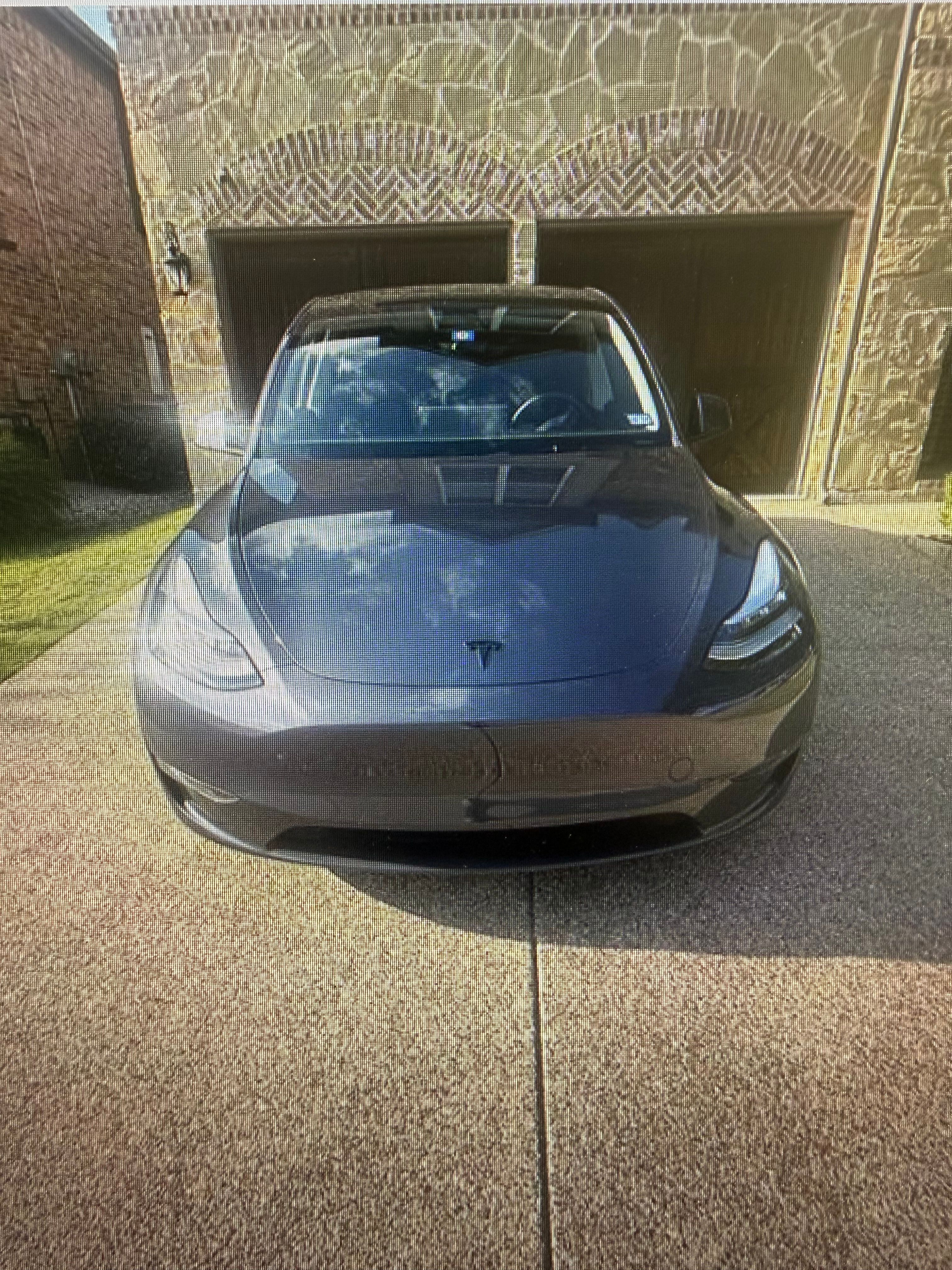 Used 2023 Tesla Model Y Long Range AWD/4WD image 1