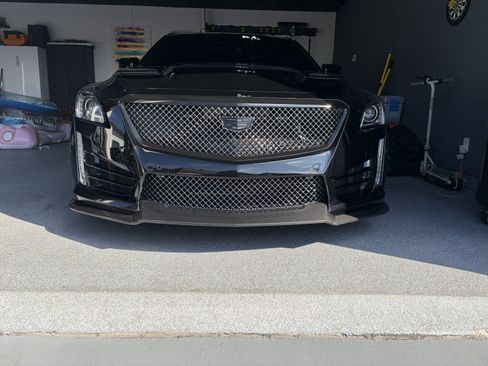 Used 2019 Cadillac CTS V w/ Carbon Fiber Package image 2