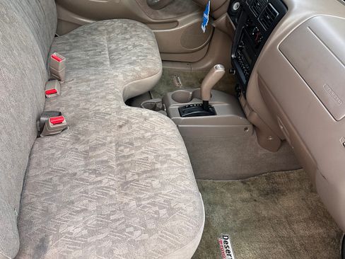 Used 2003 Toyota Tacoma 2WD Regular Cab image 9