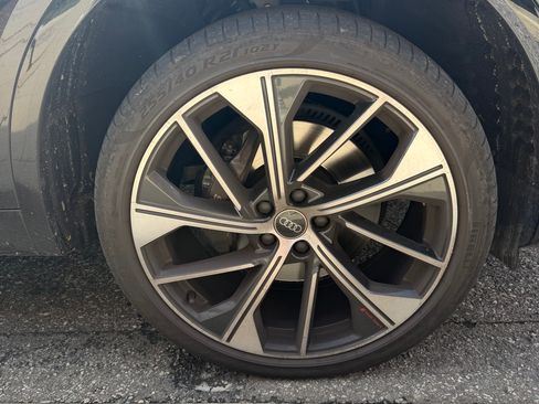 Used 2024 Audi SQ5 Premium Plus image 3