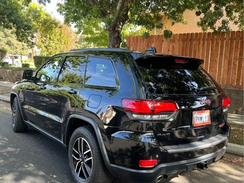 Used 2020 Jeep Grand Cherokee Trailhawk w/ Trailhawk Luxury Group image 4