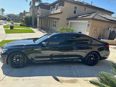 Used 2019 BMW 750i RWD image 12