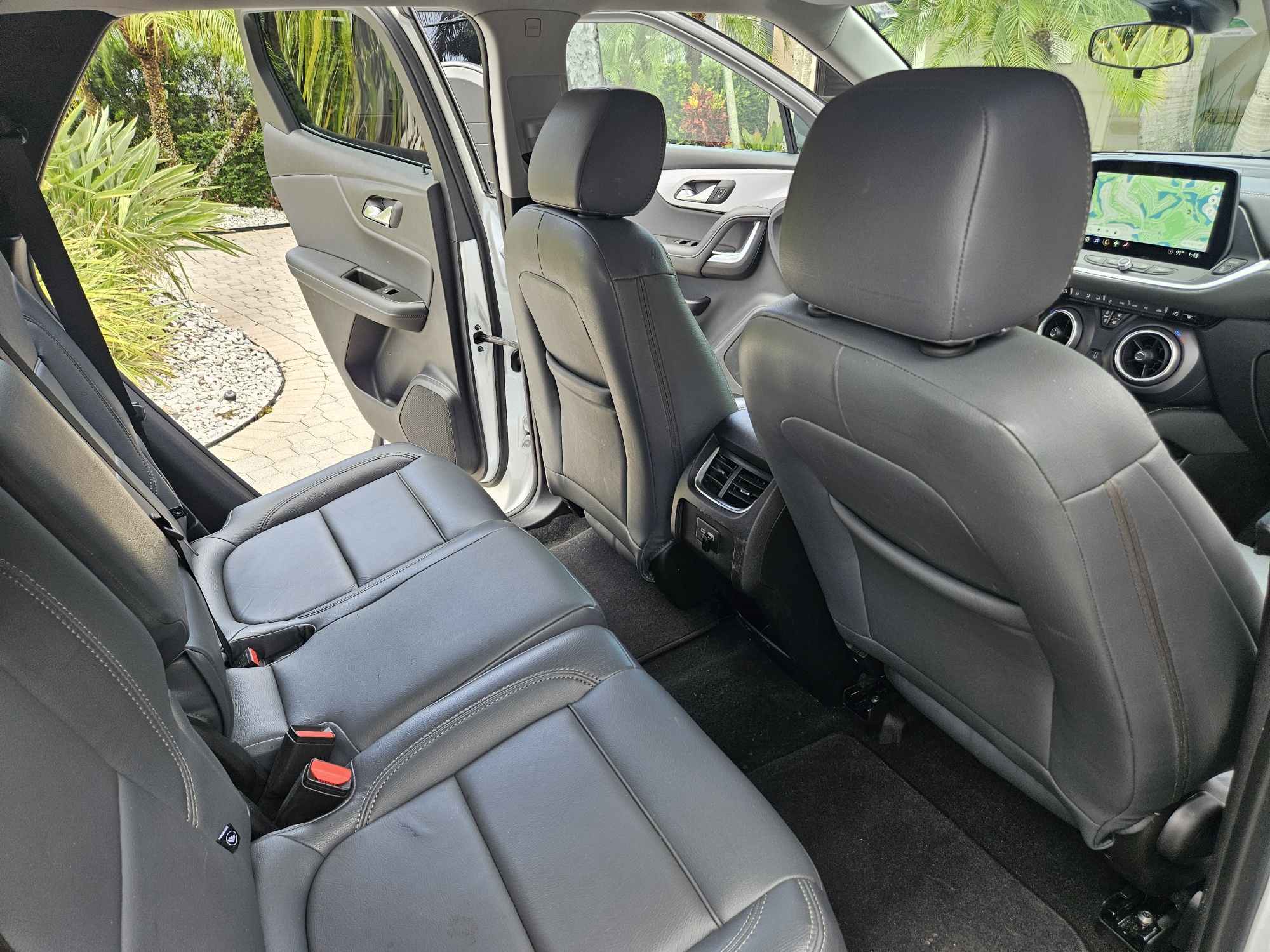 Used 2024 Chevrolet Blazer LT w/ Midnight/Sport Edition FWD image 21
