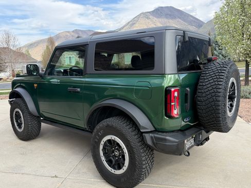 Used 2024 Ford Bronco Badlands w/ Sasquatch Package AWD/4WD image 4