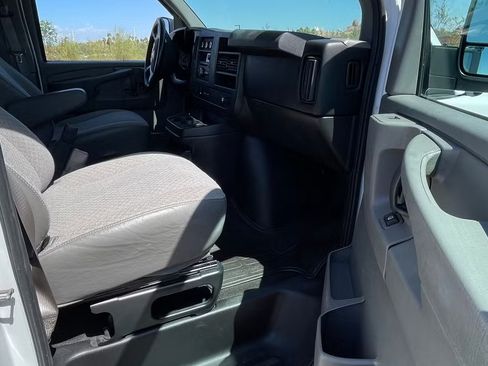 Used 2013 Chevrolet Express 2500 LS RWD image 8