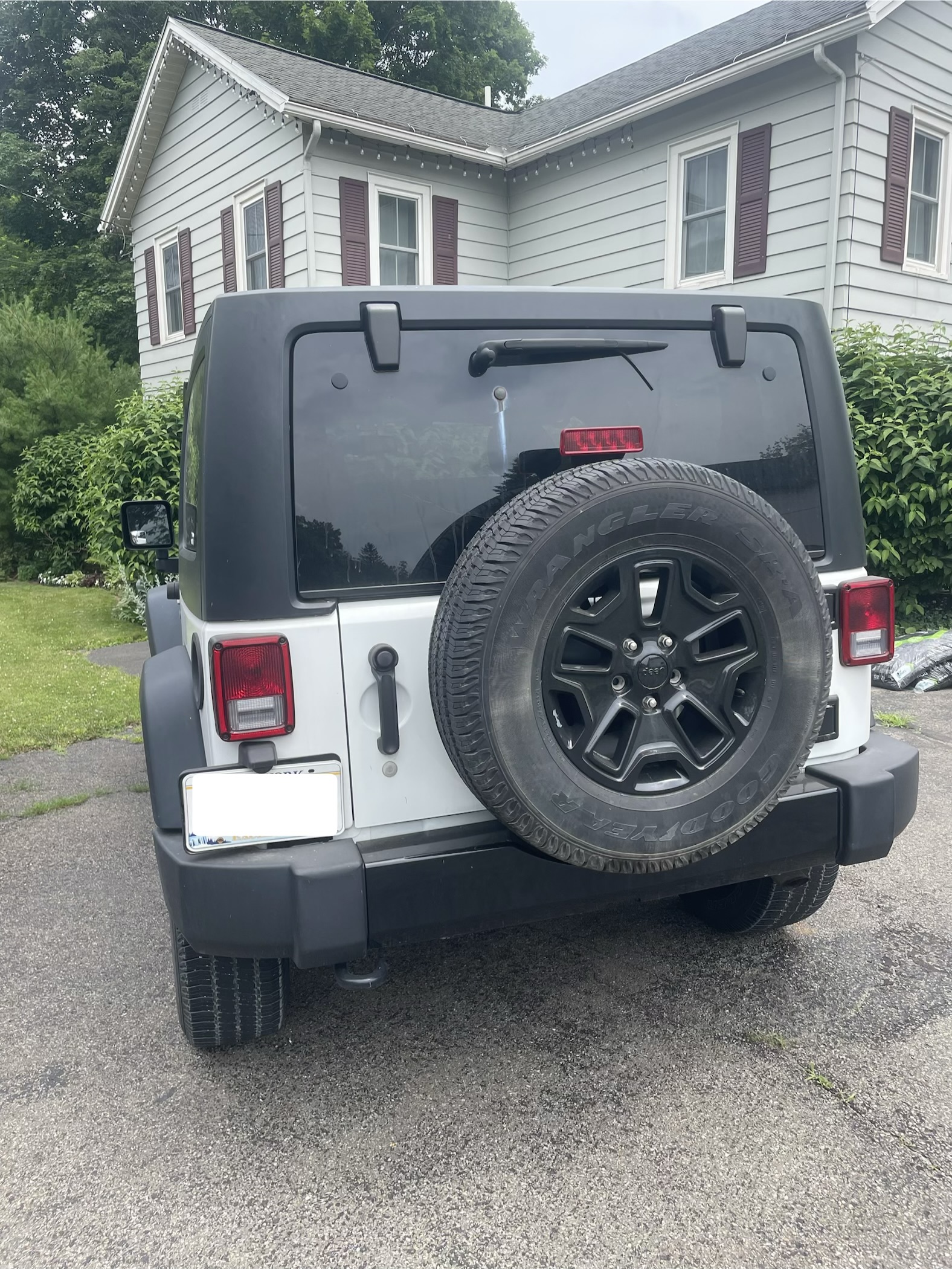 Used 2015 Jeep Wrangler Sport AWD/4WD image 9