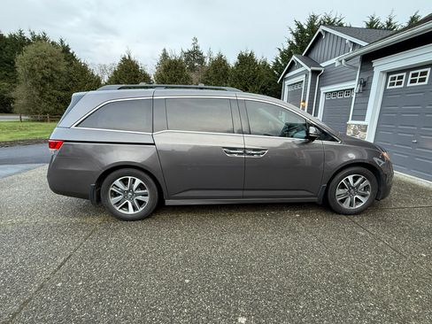 Used 2016 Honda Odyssey Touring image 5