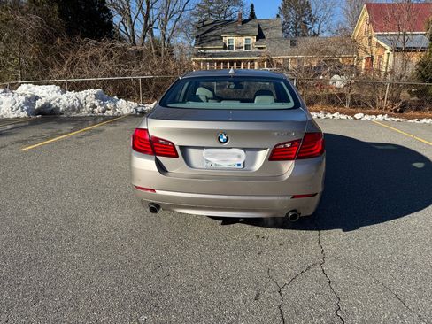 Used 2011 BMW 535i xDrive Sedan image 2