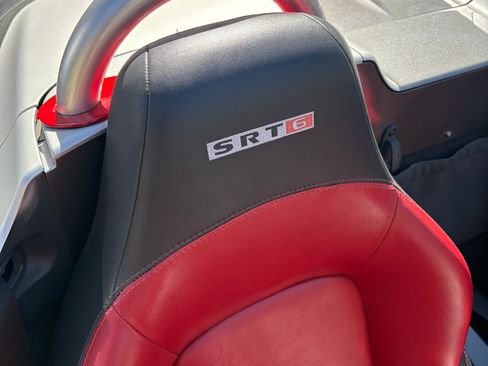 Used 2005 Chrysler Crossfire SRT-6 image 12