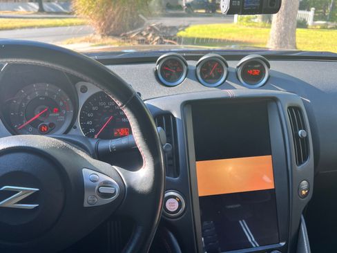 Used 2010 Nissan 370Z NISMO image 8