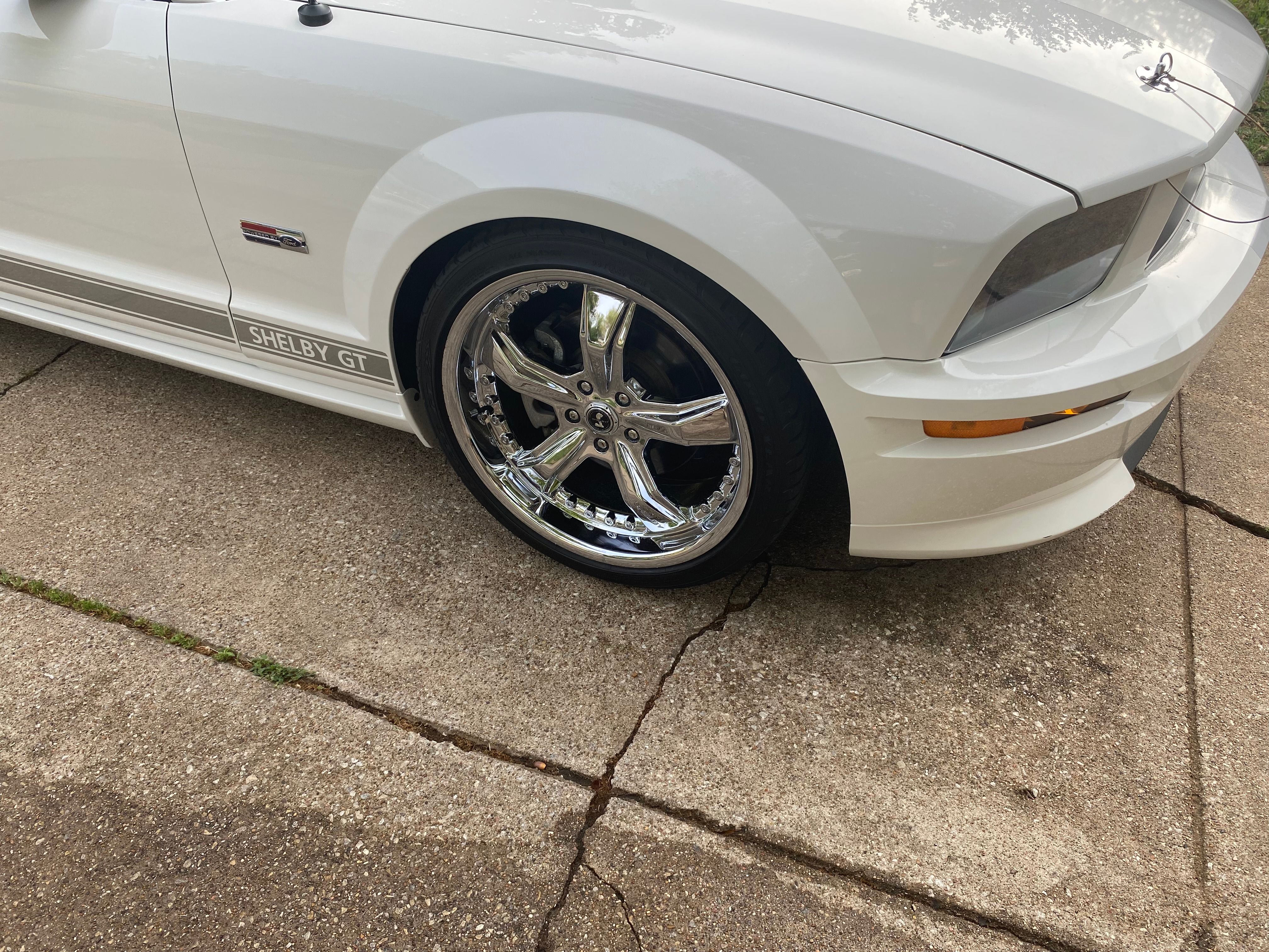 Used 2007 Ford Mustang GT RWD image 9