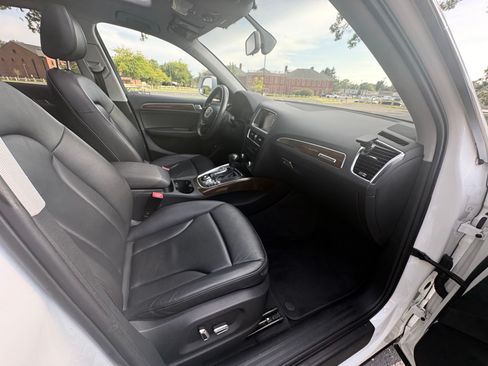 Used 2017 Audi Q5 2.0T Premium w/ Audi MMI Navigation Plus AWD/4WD image 9