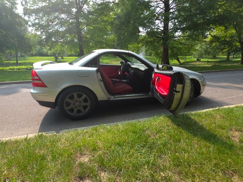 Used 1999 Mercedes-Benz SLK 230 image 8