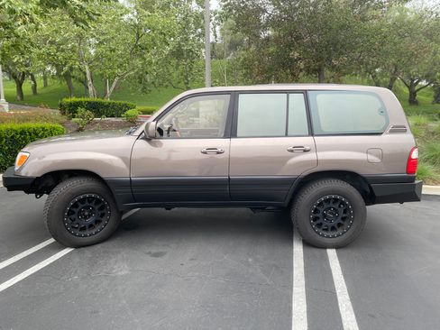 Used 2000 Lexus LX 470 4WD image 6