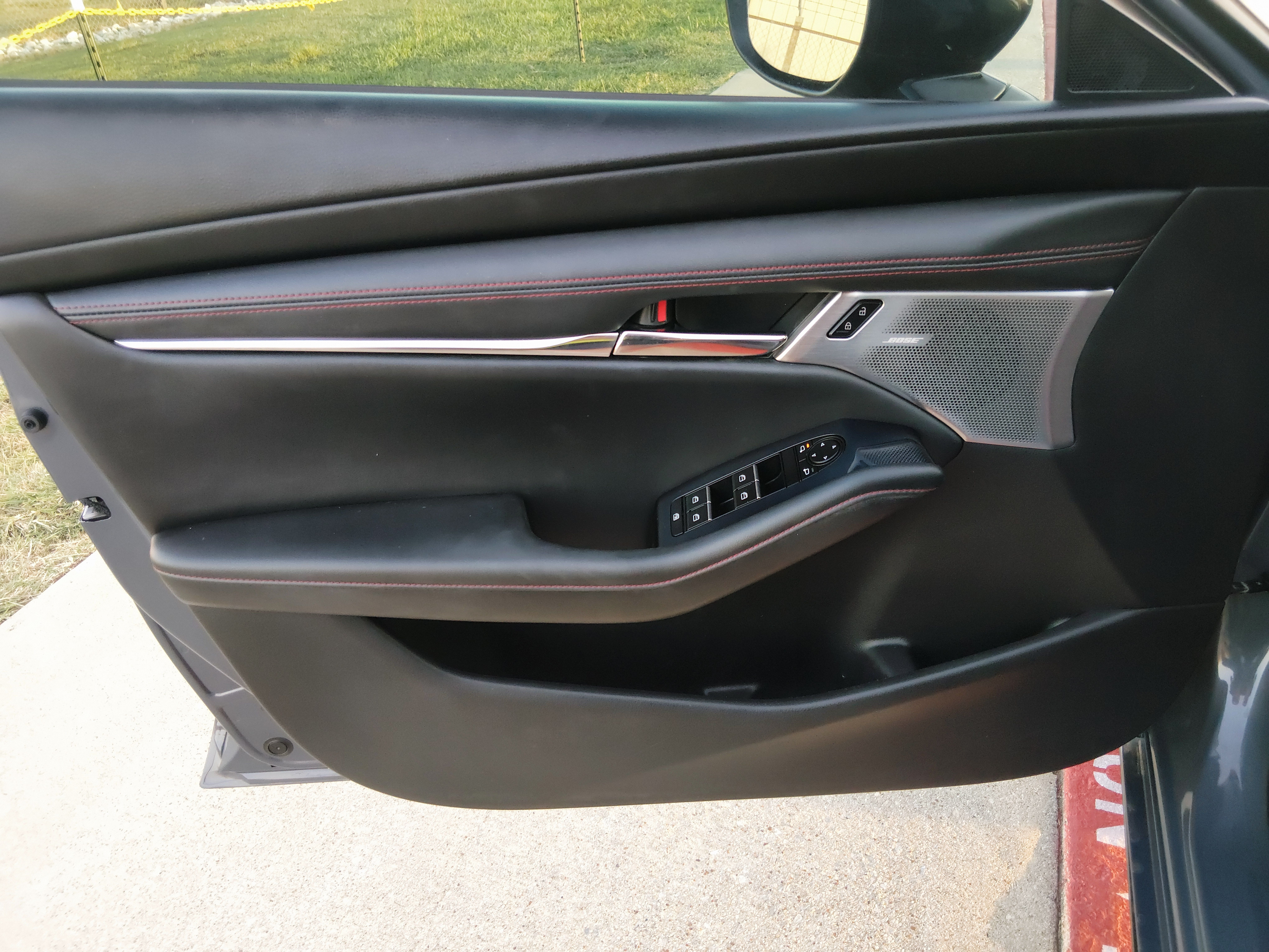 Used 2022 MAZDA MAZDA3 s FWD image 18