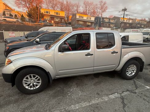 Used 2019 Nissan Frontier SV w/ Value Truck Package image 8
