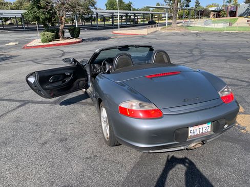 Used 2004 Porsche Boxster RWD image 2
