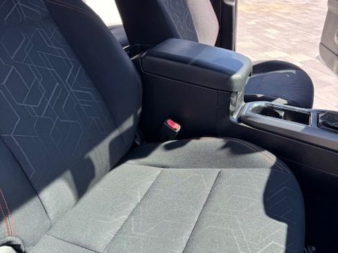 Used 2016 Toyota Tacoma TRD Sport image 17