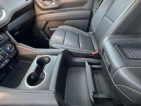 Used 2023 Chevrolet Suburban Premier w/ Premium Package image 21