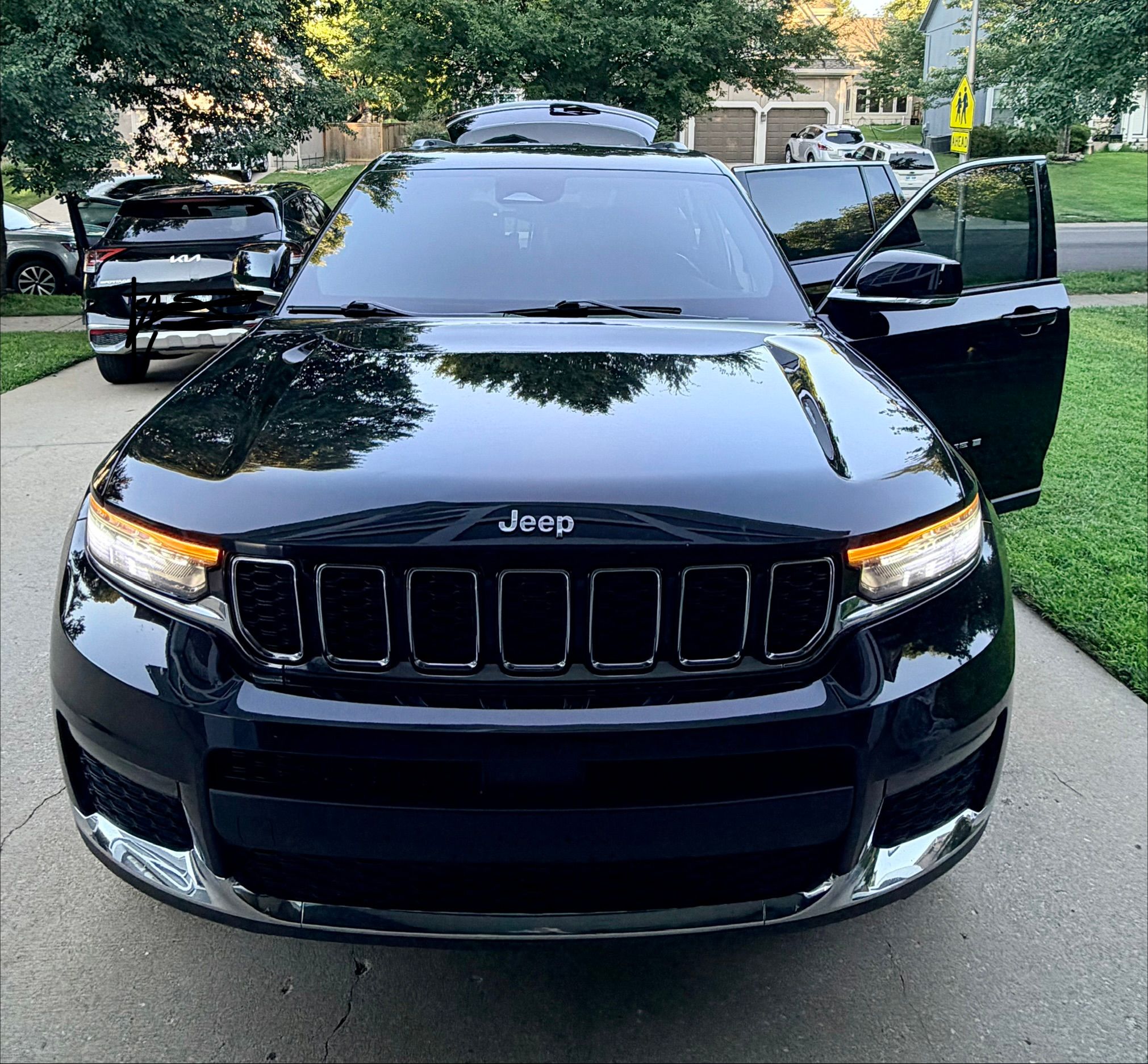 Used 2021 Jeep Grand Cherokee L Limited AWD/4WD image 4